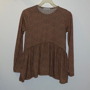 Xsmall  brown and black long sleeve top brand-gaze, great condition